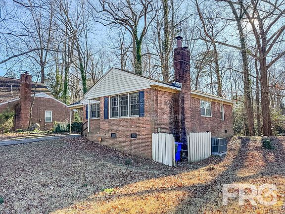 3rd image of 2501 Jefferson Dr