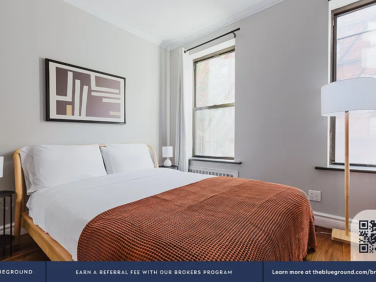 209 E 25th St #2B — Photo 13