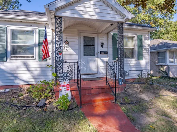 2016 Ravenswood Dr, Evansville, IN 47714
