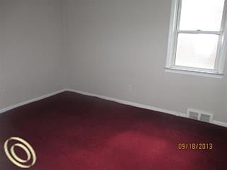 5th image of 14824 Meyer Ave