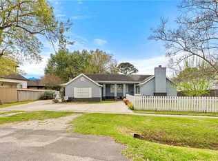 8250 Jefferson Hwy, Harahan, LA 70123