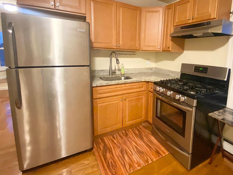 1st image of 343 S 4th Ave #3