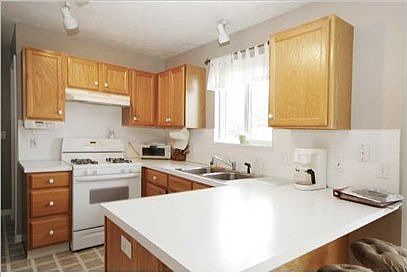 1st image of 207 Rollingwood Dr NE
