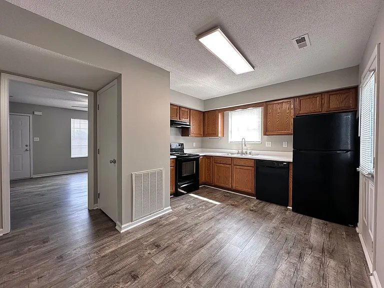 Rand 938 Townhomes — Photo 16