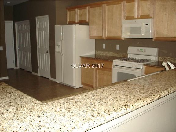 3rd image of 8725 Echo Grande Dr
