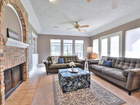 5th image of 611 Long Prairie Dr