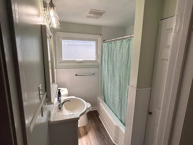 104 Mariemont Ave #LOWER — Photo 17