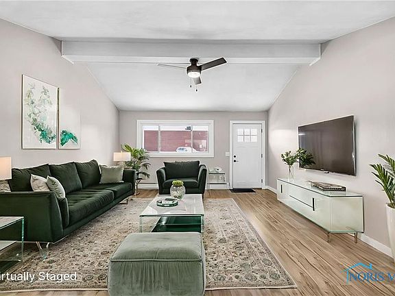 2nd image of 739 Kenwood Ave