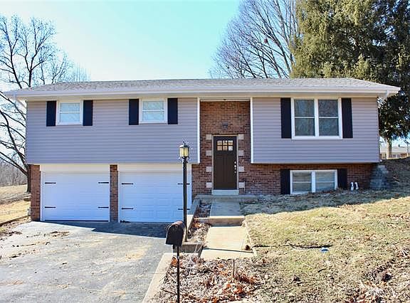 2nd image of 1003 Lincoln Dr