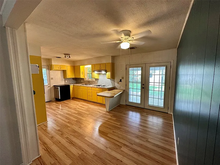 438 South Dr — Photo 7