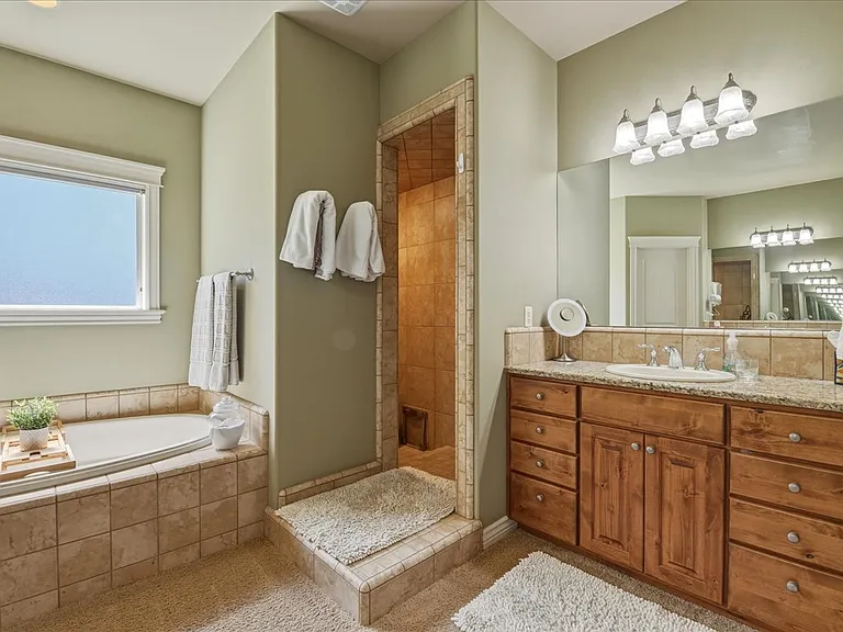 553 E Forest Ridge Dr — Photo 26