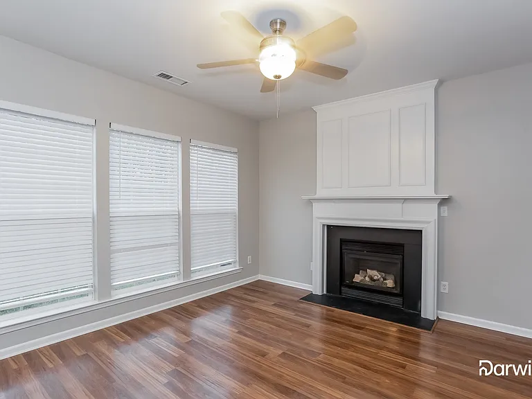 10456 Roundleaf Dr — Photo 5