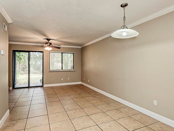 2nd image of 1225 Bayshore Dr N