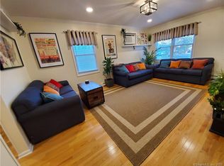 39 Nash Pl, Norwalk, CT 06854