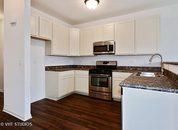 4th image of 1466 Manning Ave