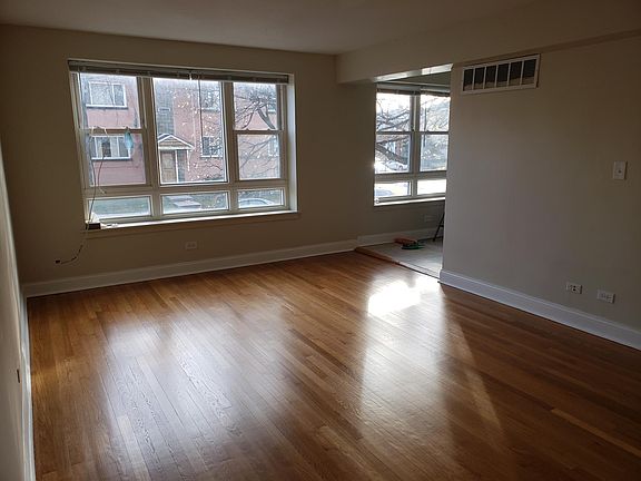 3rd image of 5335 N California Ave APT 2