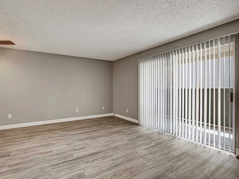 River Blu Apartments — Photo 19