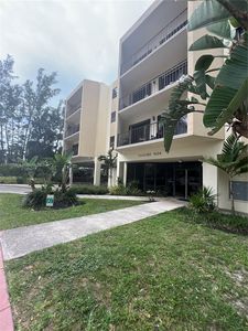 9124 Collins Ave APT 304, Surfside, FL, 33154