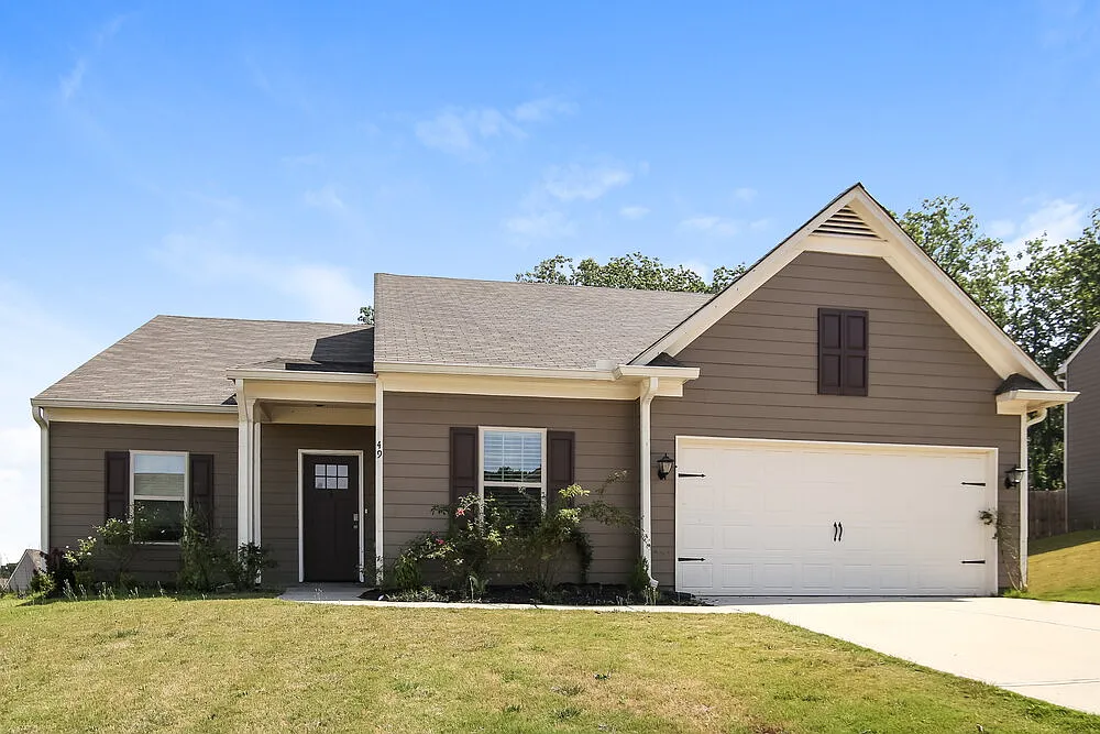 3 bed, 2.0 bath, 2102 sqft, $2,075 — Photo 3