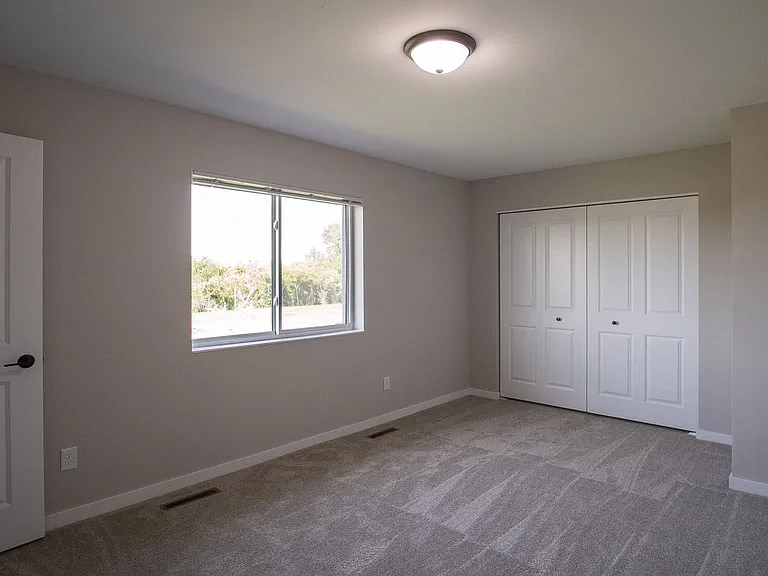 Raegan Estates — Photo 17
