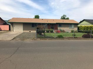 2120 Del Mar Dr, Roseburg, OR