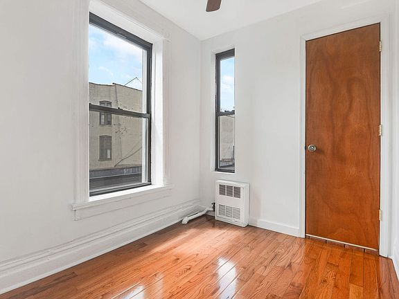 5th image of 15 Leroy St APT 17