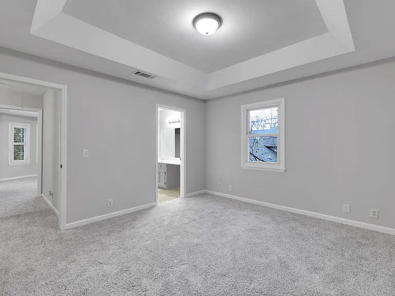 304 Hillside Ct — Photo 21