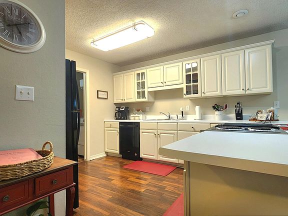 3rd image of 161 Avondale Drive #1 BLDG 93