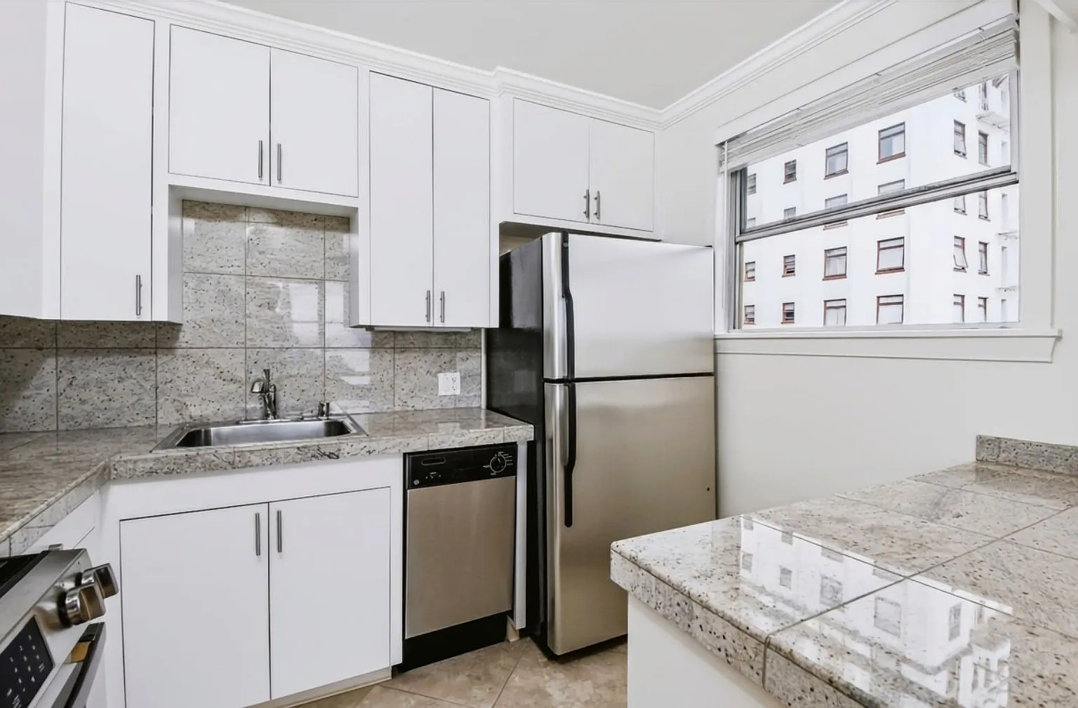 1328 Jones St — Photo 4