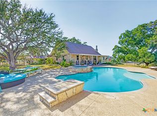3320 Privilege Creek Rd, Pipe Creek, TX 78063