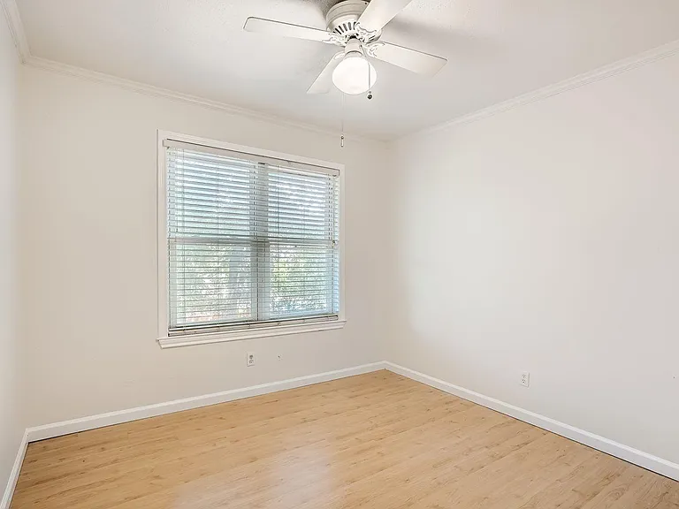 1712 Hermitage Dr — Photo 9