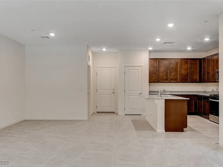 2620 Ercolano St — Photo 9