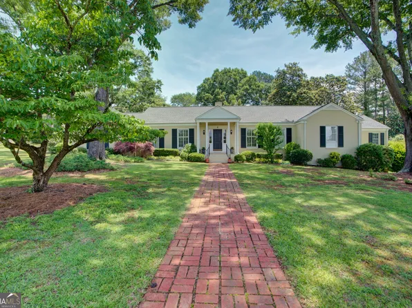8 Fieldwood Rd NE, Rome, GA 30161