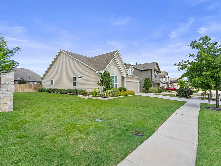 2605 Acoma Ln — Photo 5