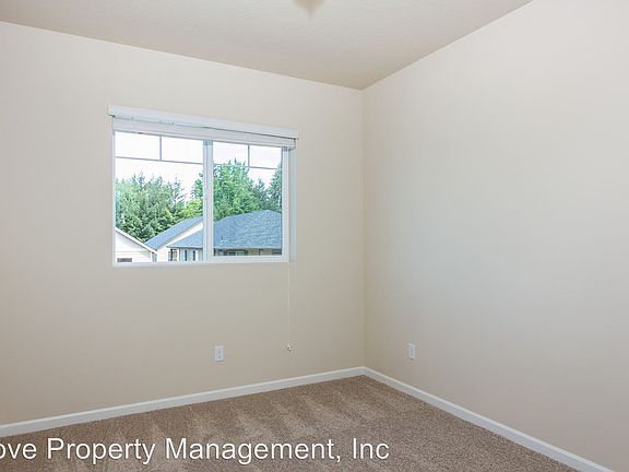 5th image of 2607 NE Hawthorne Cir