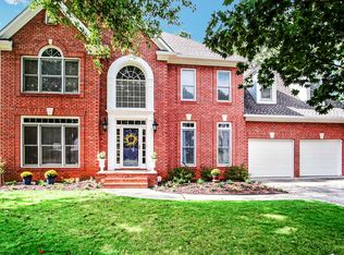 549 Fairway Dr, Woodstock, GA 30189