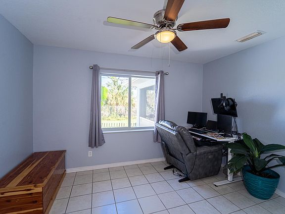 4th image of 10390 Kidron Ave