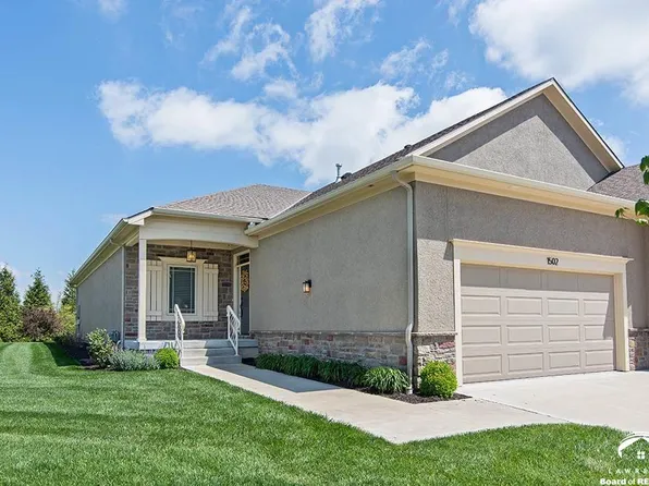 2250 Lake Pointe Dr #1502, Lawrence, KS 66049