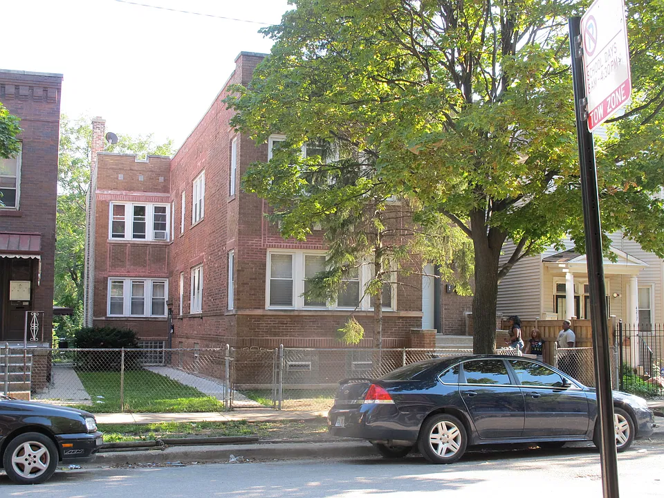 Building Photo 4