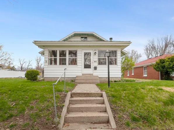 809 E Victoria St, South Bend, IN 46614