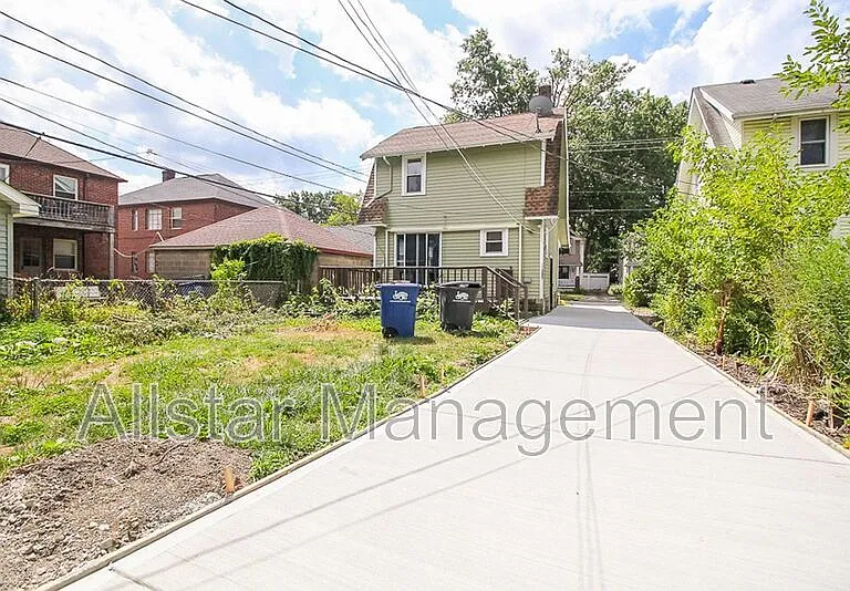 14210 Athens Ave — Photo 30