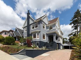 386 Staten Ave