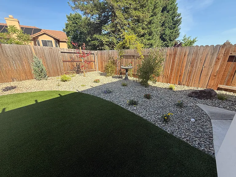 1213 Regina St — Photo 30