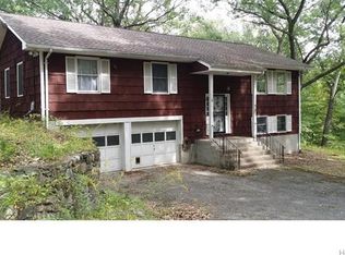 10 Allapartus Cir, Ossining, NY 10562
