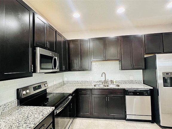2nd image of 2467 Seven Oaks Dr