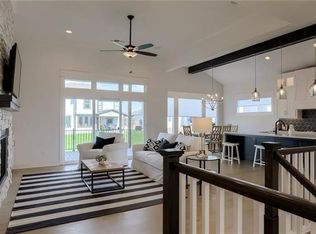 25479 W 91st Ter, Lenexa, KS 66227