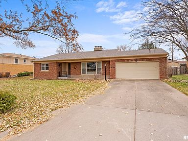 2817 30th Ave, Rock Island, IL 61201 | Zillow