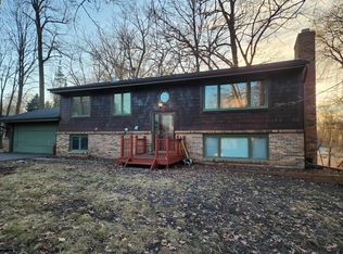 2909 Stratford Ln, Mound, MN 55364