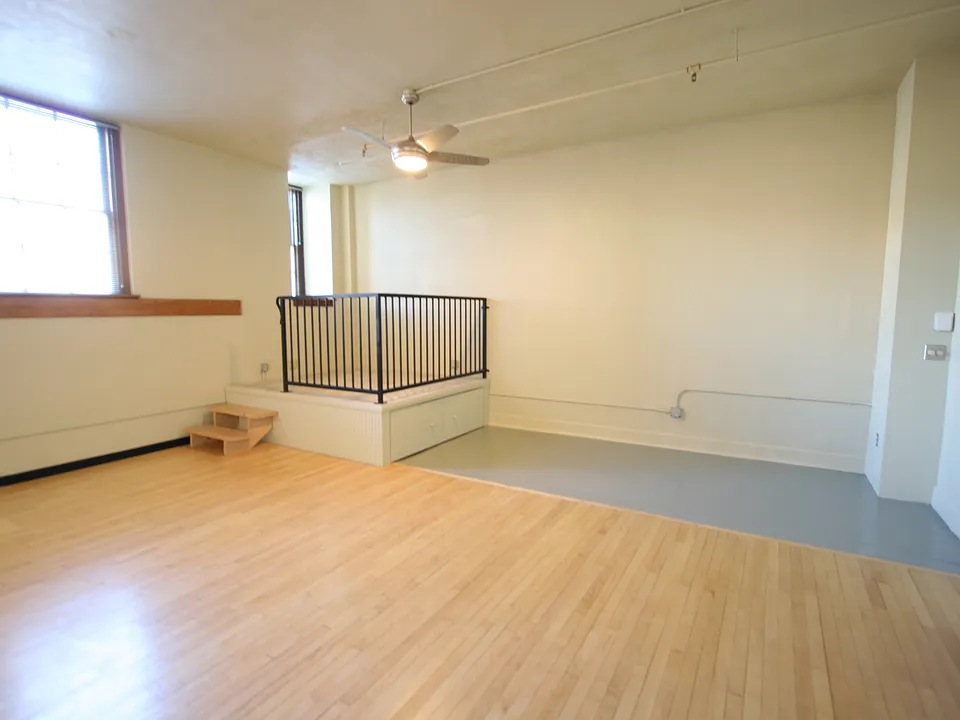 300 Tijeras Ave NE #211