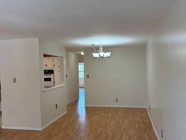 2735 Cropsey Ave #B — Photo 6